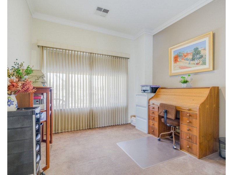 27 Lexington Avenue, Canning Vale WA 6155