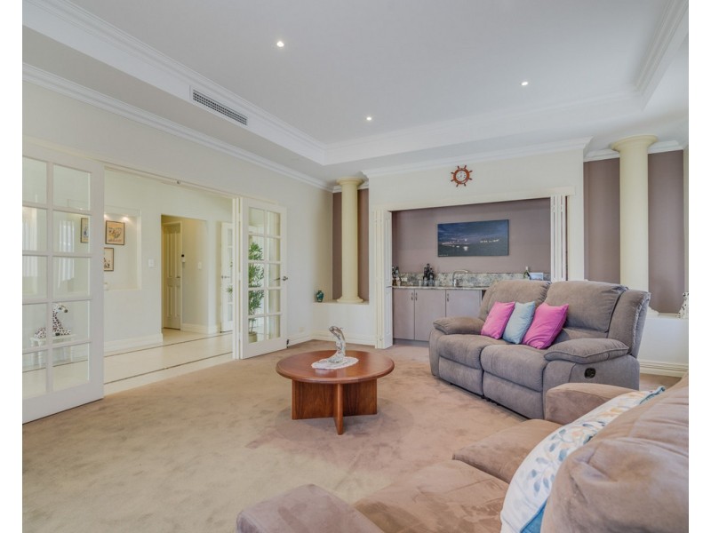 27 Lexington Avenue, Canning Vale WA 6155