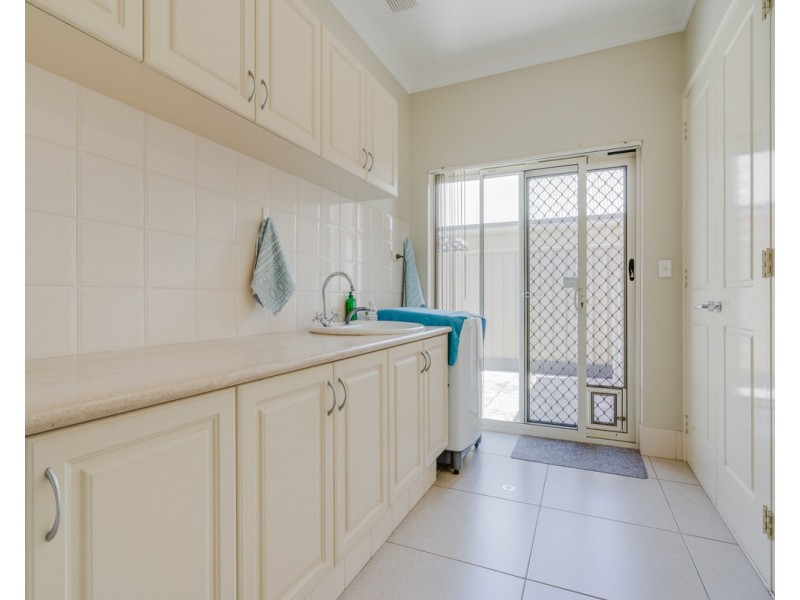 27 Lexington Avenue, Canning Vale WA 6155