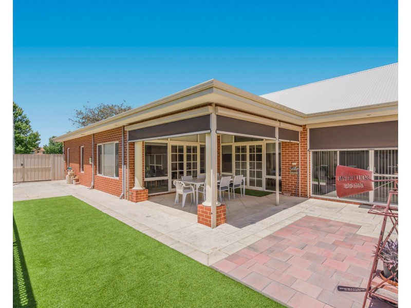 27 Lexington Avenue, Canning Vale WA 6155