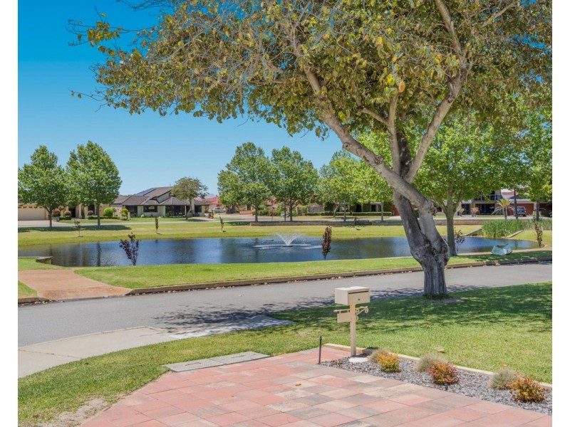 27 Lexington Avenue, Canning Vale WA 6155