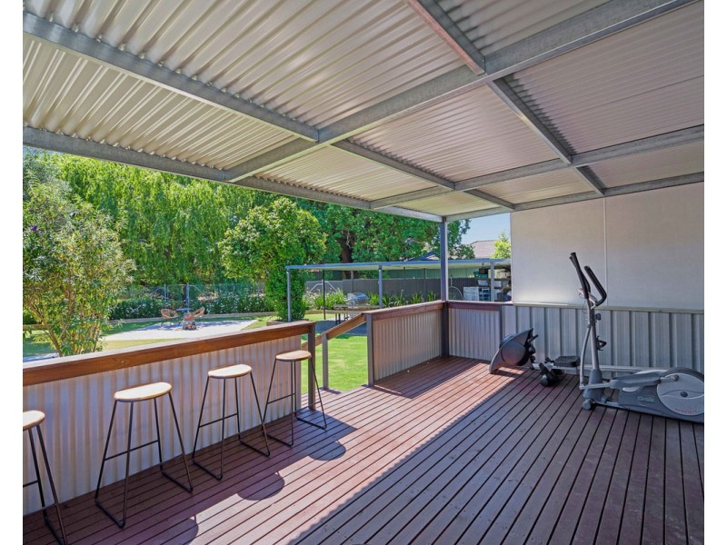 20 Aragon Court, Armadale WA 6112