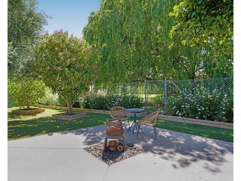 20 Aragon Court, Armadale WA 6112