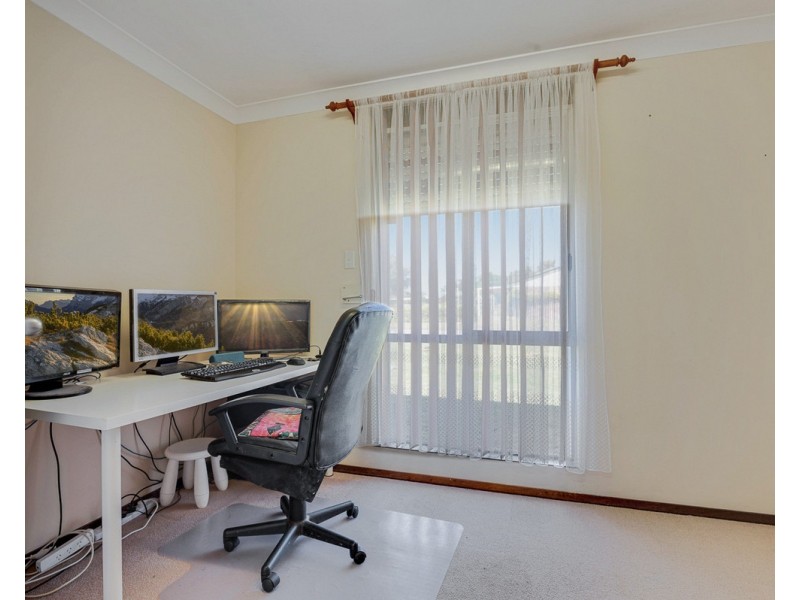 20 Burrowa Street, Armadale WA 6112