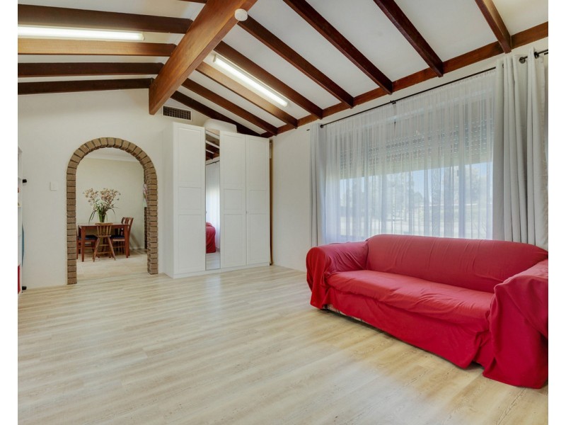 20 Burrowa Street, Armadale WA 6112