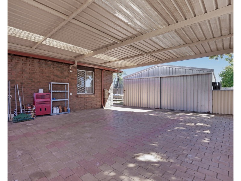 20 Burrowa Street, Armadale WA 6112