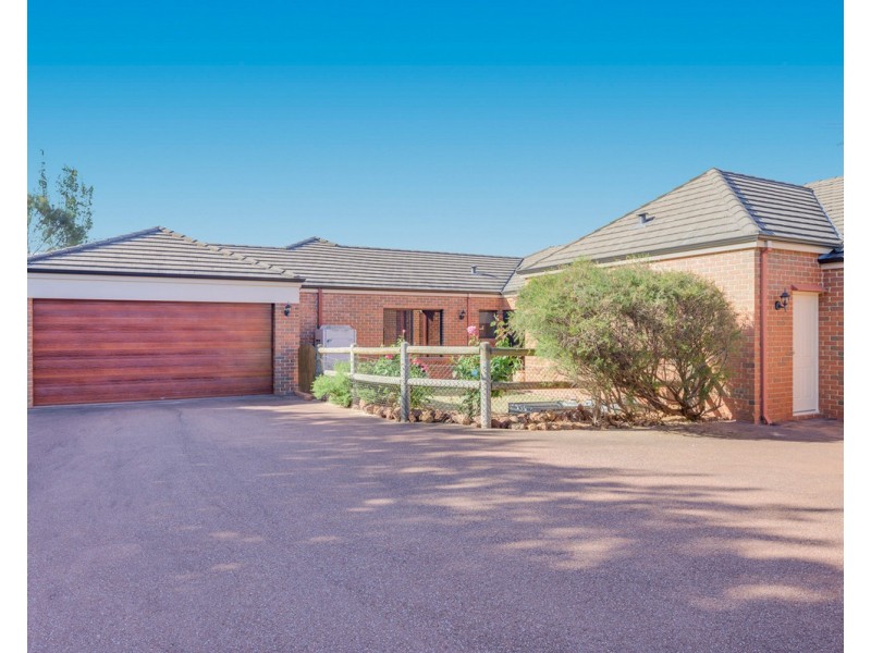 9 Henty Lookout, Roleystone WA 6111