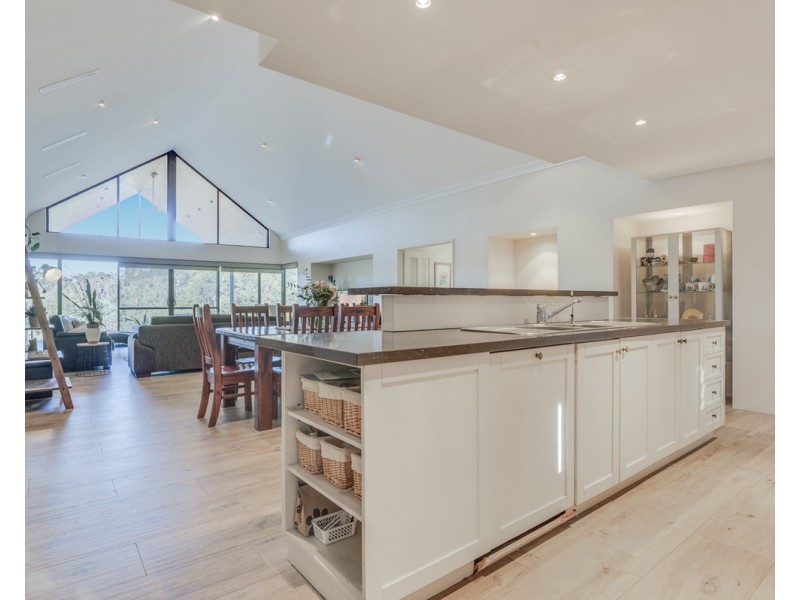 9 Henty Lookout, Roleystone WA 6111