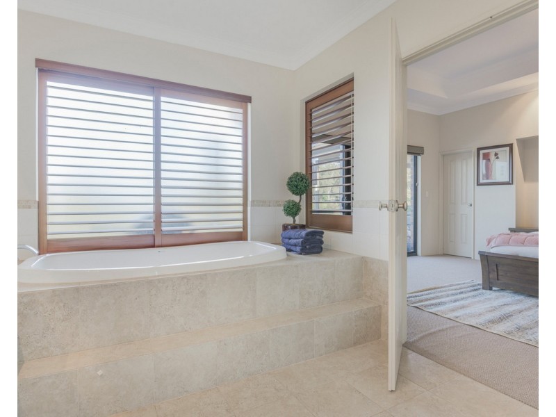 9 Henty Lookout, Roleystone WA 6111