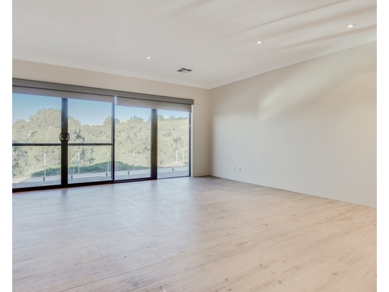 9 Henty Lookout, Roleystone WA 6111