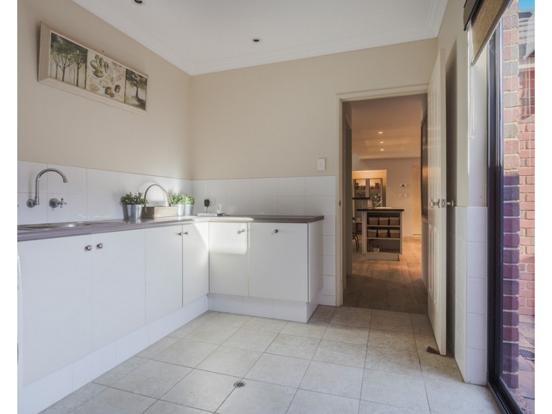 9 Henty Lookout, Roleystone WA 6111