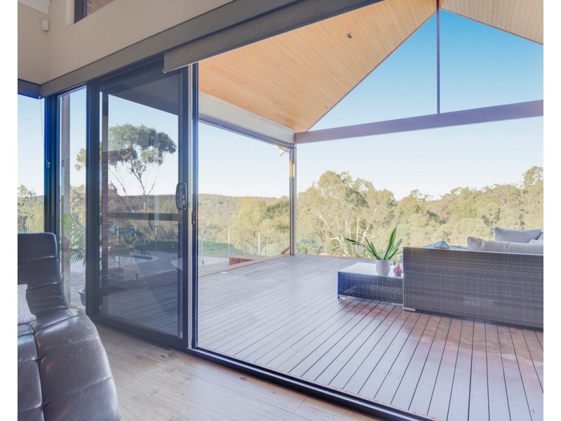 9 Henty Lookout, Roleystone WA 6111