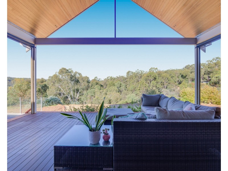 9 Henty Lookout, Roleystone WA 6111