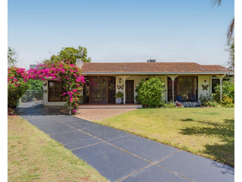 11 Mahara Road, Kelmscott WA 6111