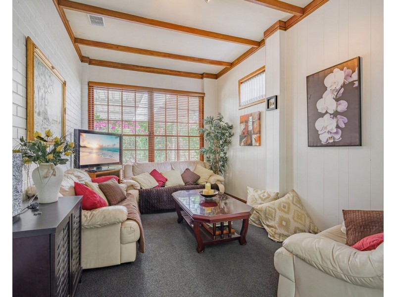 11 Mahara Road, Kelmscott WA 6111