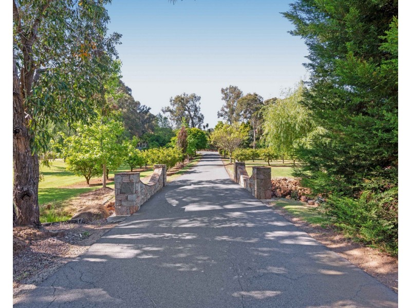292 Albany Highway, Bedfordale WA 6112