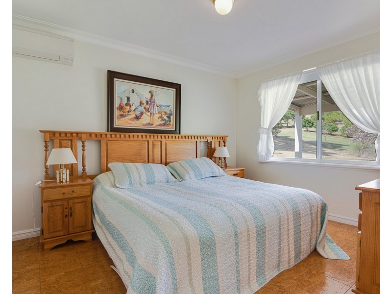 292 Albany Highway, Bedfordale WA 6112