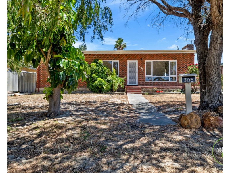306 Wharf Street, Queens Park WA 6107