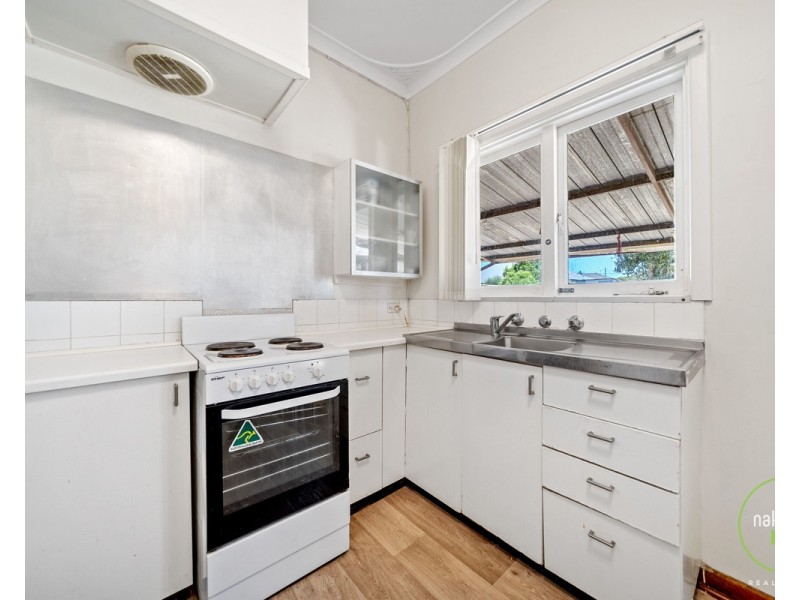 306 Wharf Street, Queens Park WA 6107