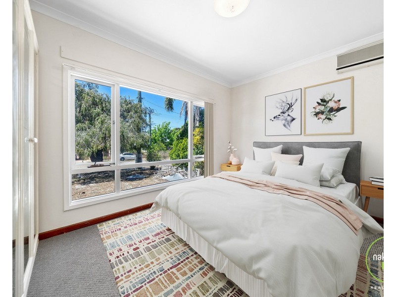 306 Wharf Street, Queens Park WA 6107