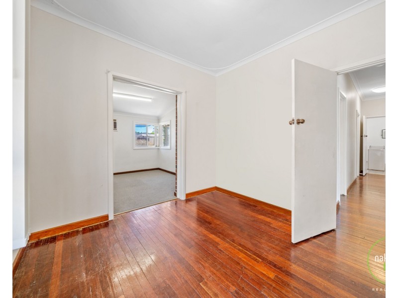 306 Wharf Street, Queens Park WA 6107