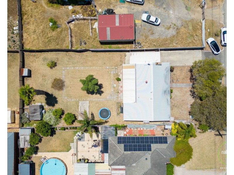 306 Wharf Street, Queens Park WA 6107