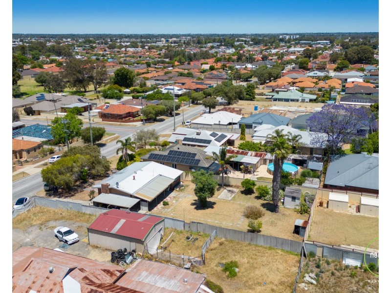 306 Wharf Street, Queens Park WA 6107