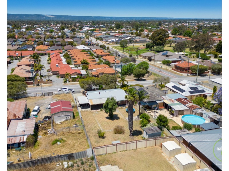 306 Wharf Street, Queens Park WA 6107