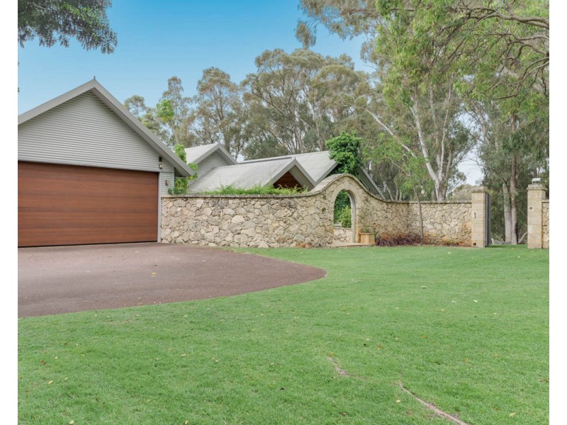922 Eighty Road, Baldivis WA 6171