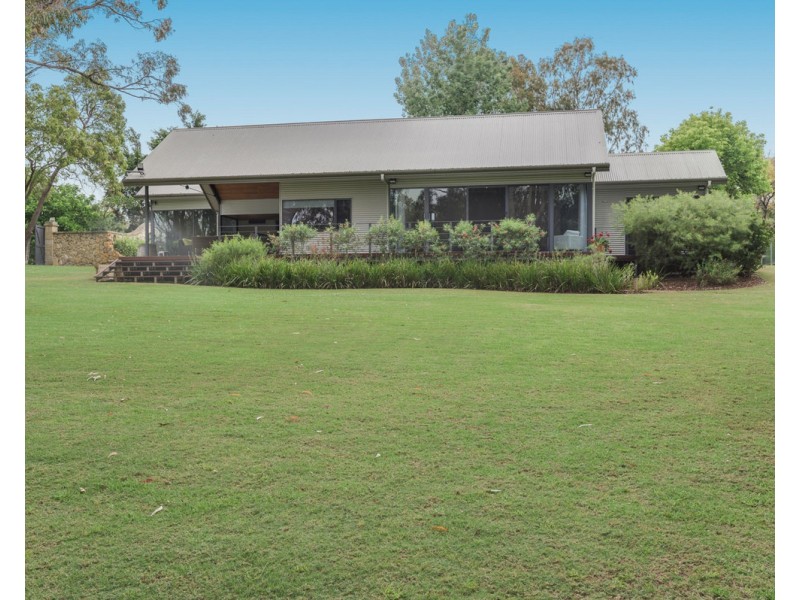 922 Eighty Road, Baldivis WA 6171
