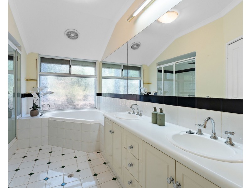 1 Sophia Grove, Roleystone WA 6111