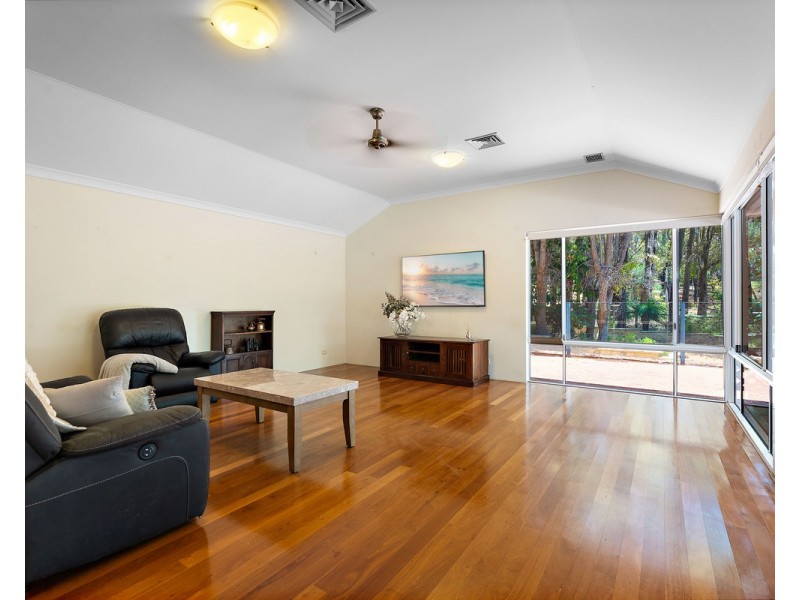 1 Sophia Grove, Roleystone WA 6111