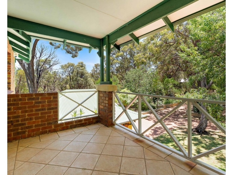 1 Sophia Grove, Roleystone WA 6111