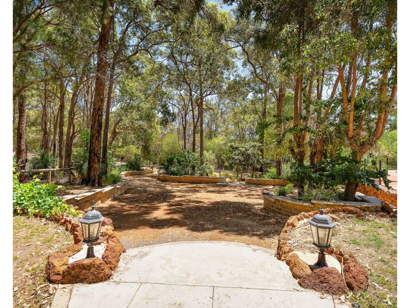 1 Sophia Grove, Roleystone WA 6111