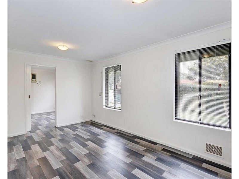 189 Cammillo Road, Kelmscott WA 6111