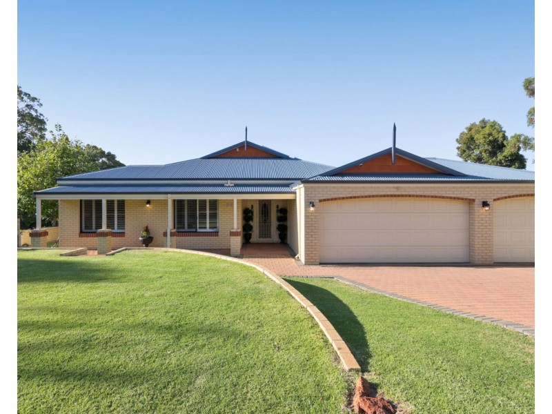 17 Dumas Drive, Bedfordale WA 6112