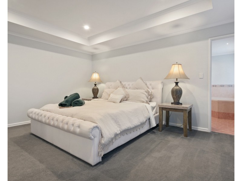 17 Dumas Drive, Bedfordale WA 6112