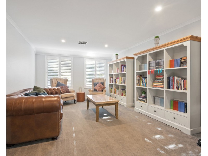 17 Dumas Drive, Bedfordale WA 6112