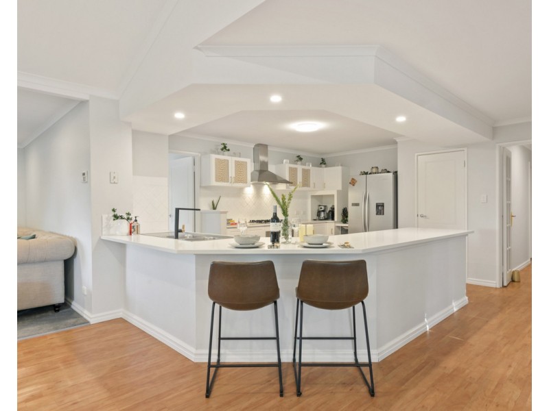 17 Dumas Drive, Bedfordale WA 6112