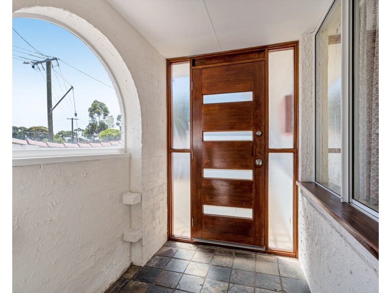 6 Chamberlain Way, Armadale WA 6112