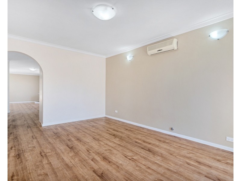 6 Chamberlain Way, Armadale WA 6112