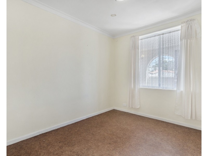 6 Chamberlain Way, Armadale WA 6112