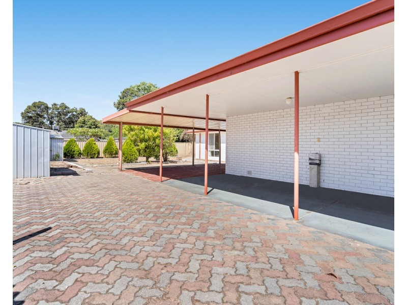 6 Chamberlain Way, Armadale WA 6112