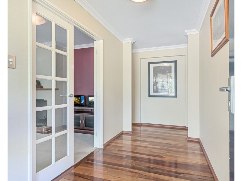 1 Blissett Drive, Bedfordale WA 6112