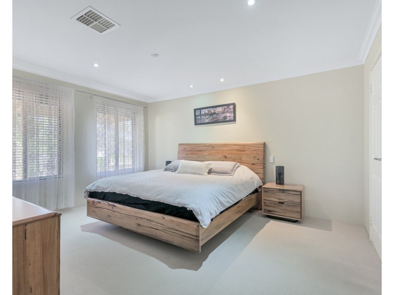 1 Blissett Drive, Bedfordale WA 6112