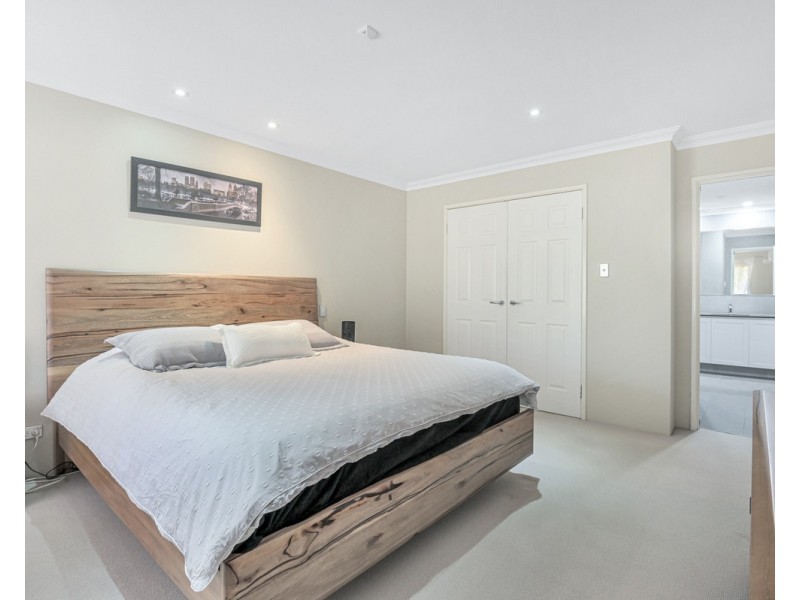 1 Blissett Drive, Bedfordale WA 6112