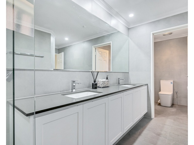 1 Blissett Drive, Bedfordale WA 6112