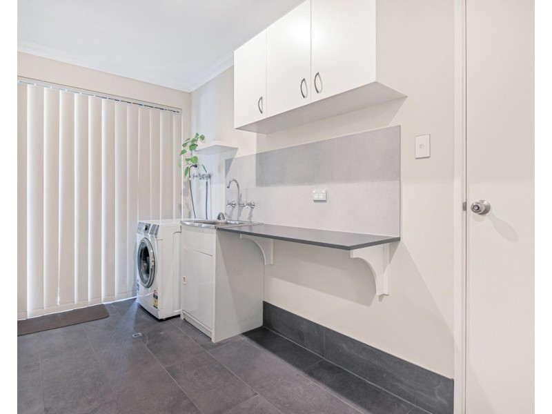 1 Blissett Drive, Bedfordale WA 6112