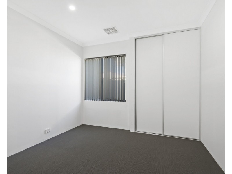 17 Vistula Terrace, Kelmscott WA 6111