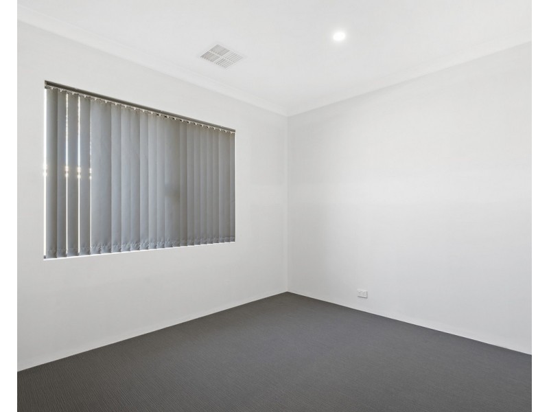 17 Vistula Terrace, Kelmscott WA 6111